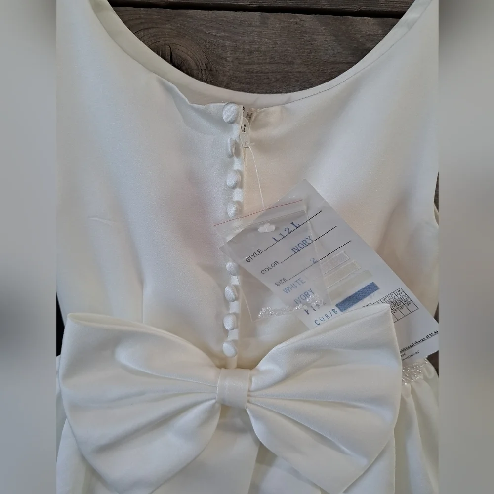New Sweetie Pie Girls Size 2 Ivory Satin Flower Girl Dress Buttons Beaded Belt - Picture 2 of 12
